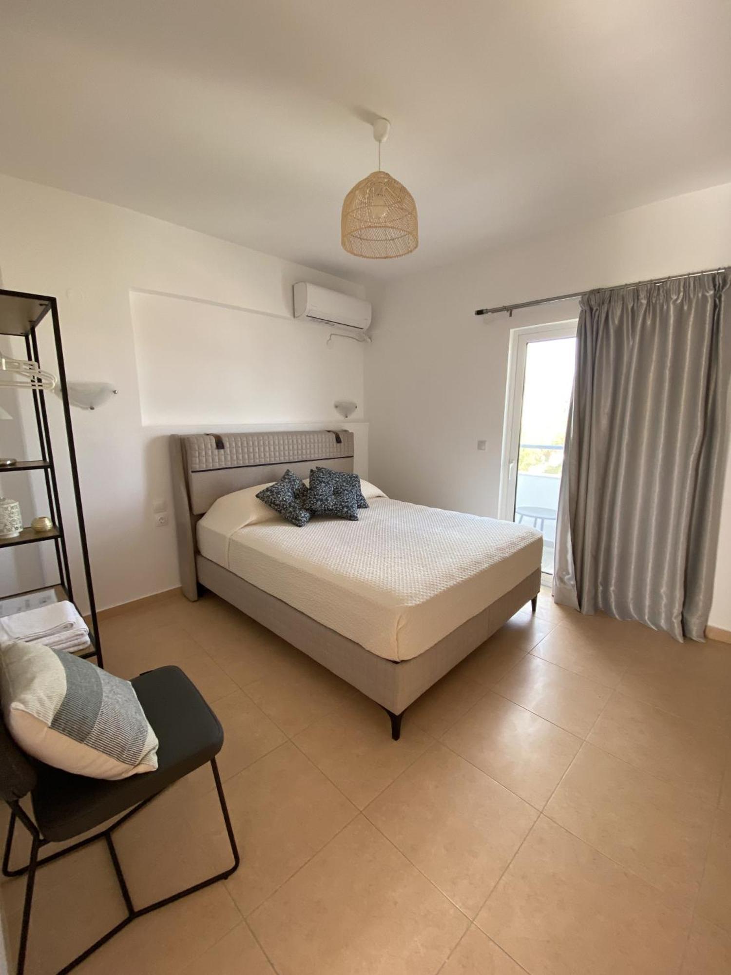Corafili Holiday Suites คิโอตาริ ภายนอก รูปภาพ