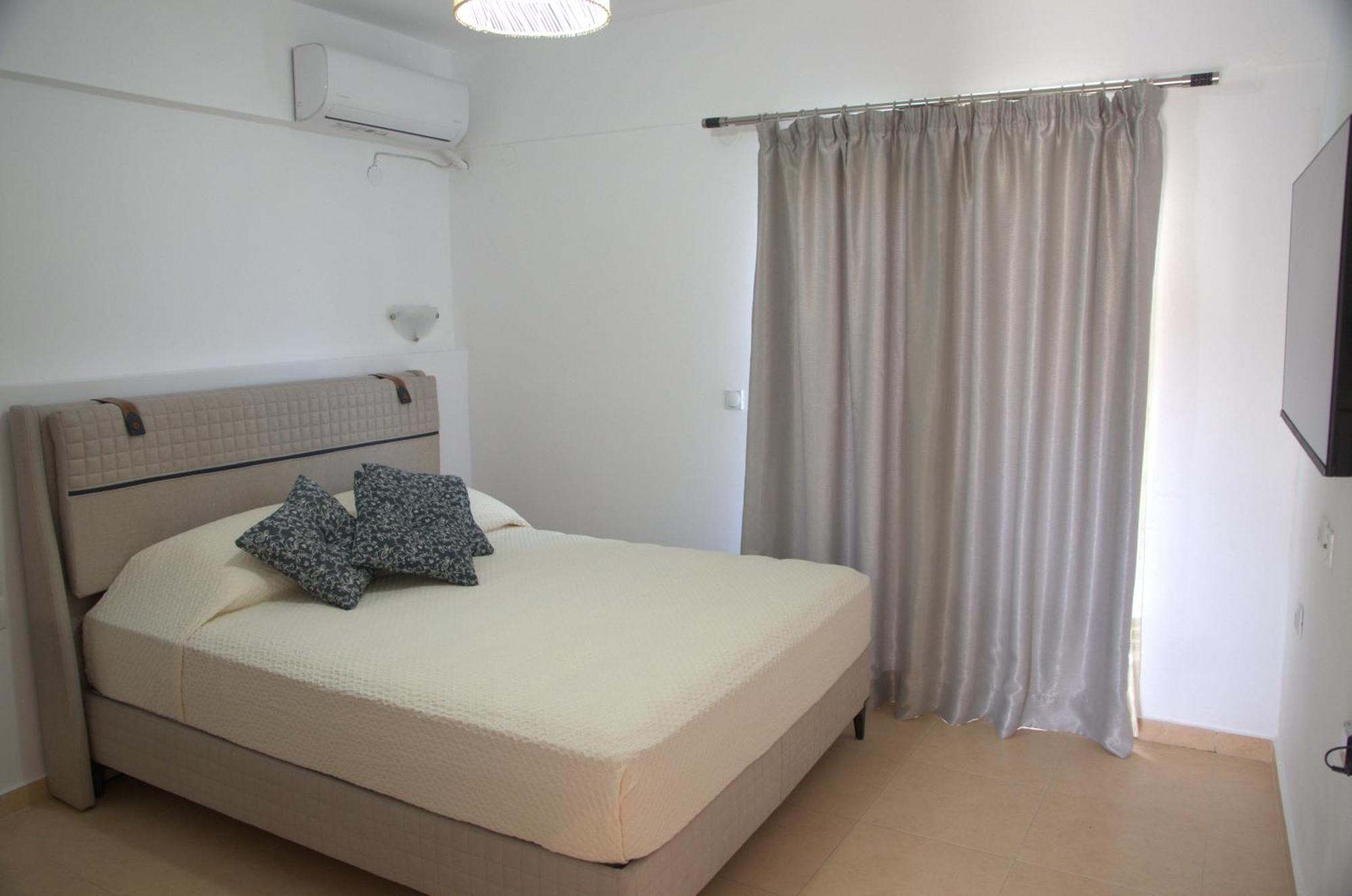 Corafili Holiday Suites คิโอตาริ ภายนอก รูปภาพ
