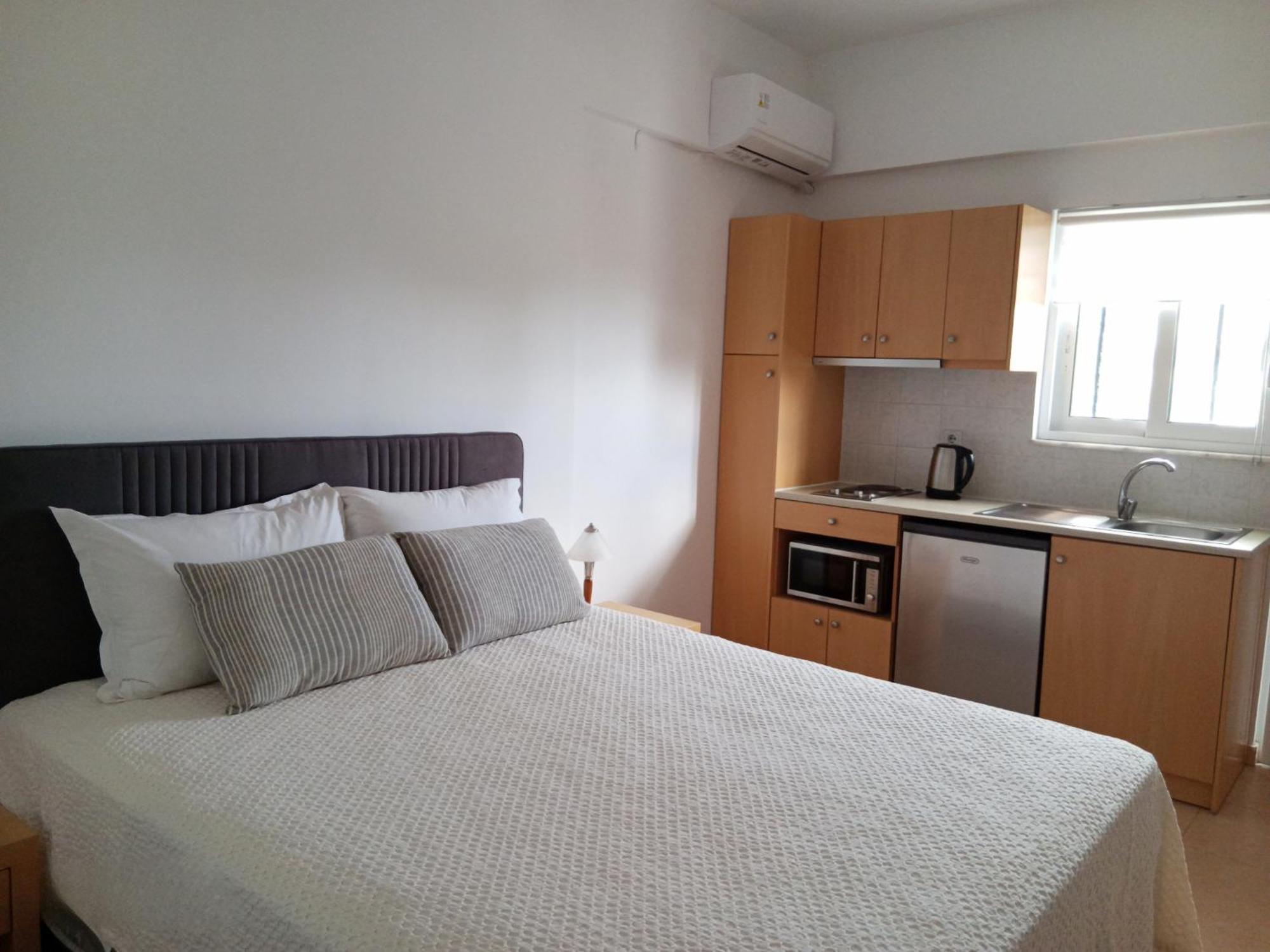 Corafili Holiday Suites คิโอตาริ ภายนอก รูปภาพ
