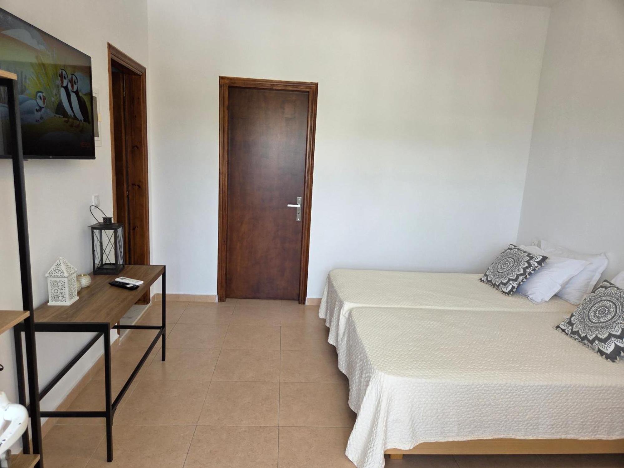 Corafili Holiday Suites คิโอตาริ ภายนอก รูปภาพ