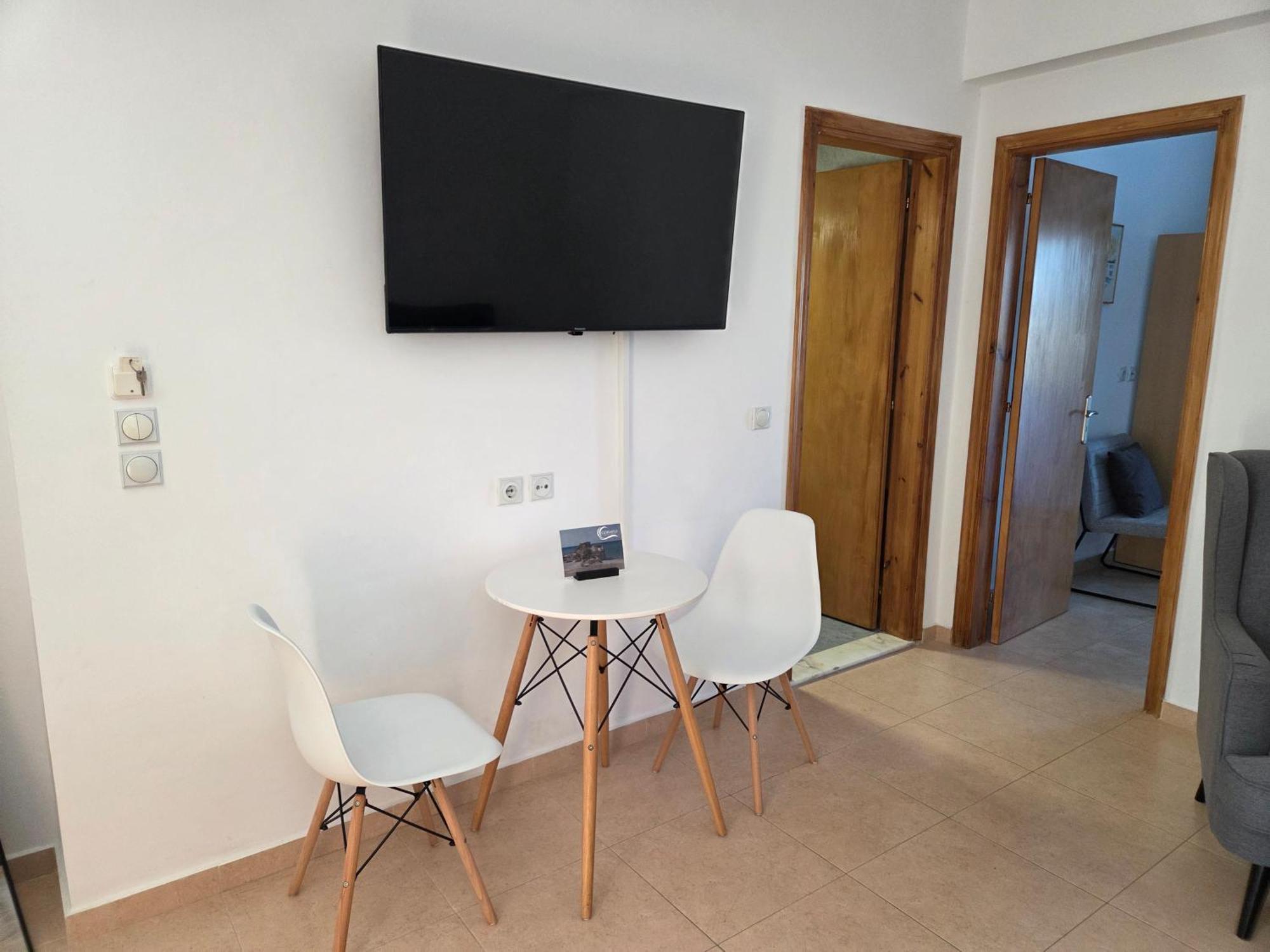 Corafili Holiday Suites คิโอตาริ ภายนอก รูปภาพ