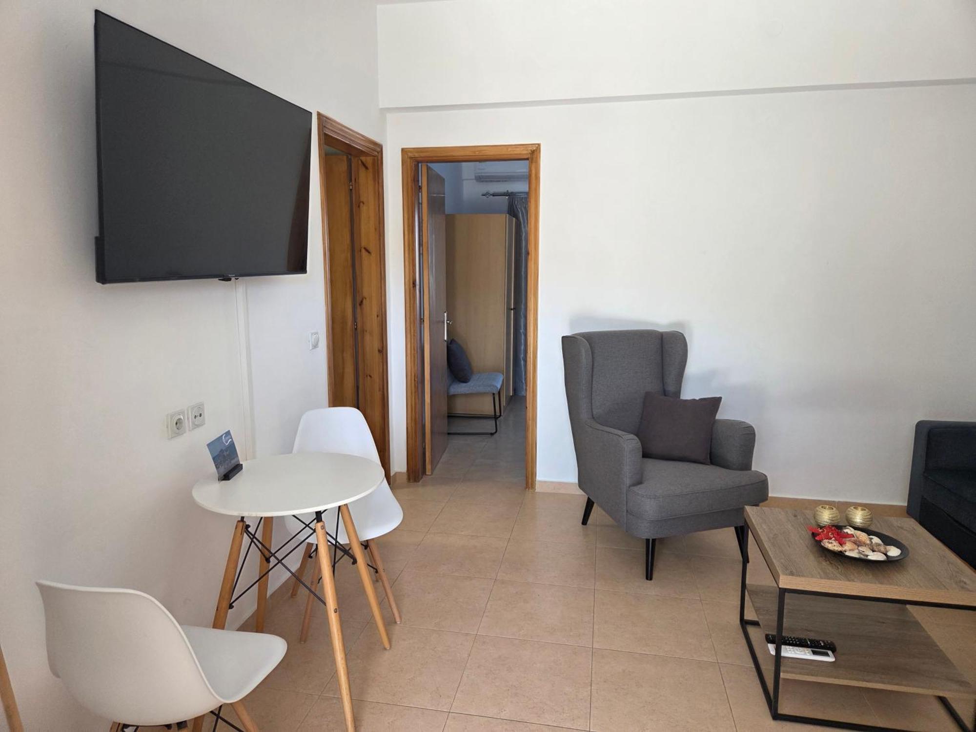 Corafili Holiday Suites คิโอตาริ ภายนอก รูปภาพ